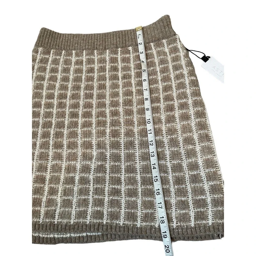 ASTR THE LABEL Taupe-White Check Knit‎ Mini Skirt Size Large NWOT